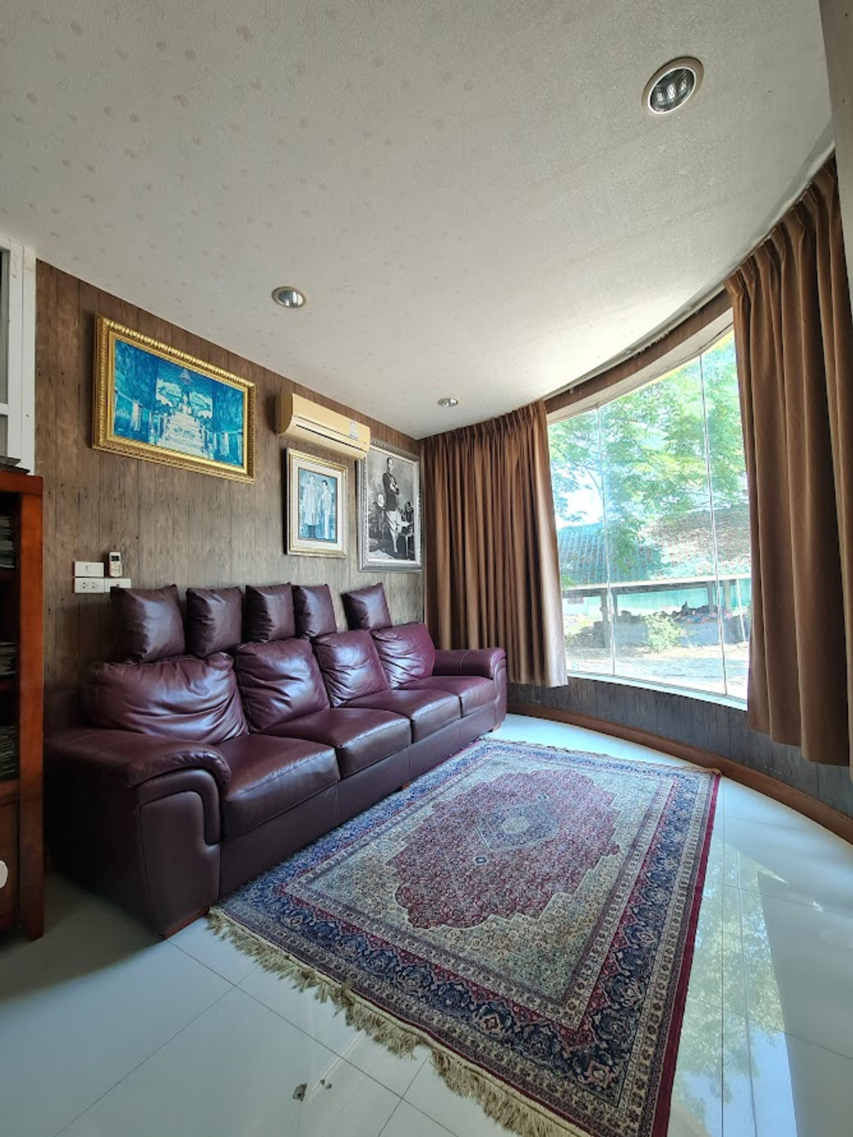 For SaleLandNakhon Pathom : Land for sale in Nakhon Pathom, Sam Phran District, with buildings, total area 6-3-79 rai, near Phetkasem Road.