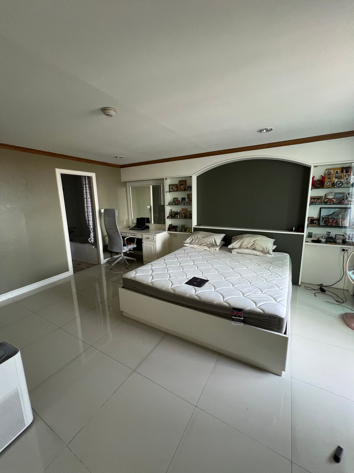 ให้เช่าคอนโดพระราม 3 สาธุประดิษฐ์ : กว้างขวาง 3 ห้องนอน 3 ห้องน้ำ 114ตรม | MRT คลองเตย | 30,000/เดือน