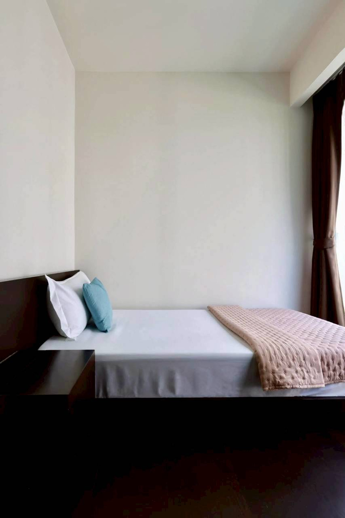 ให้เช่าคอนโดสุขุมวิท อโศก ทองหล่อ : ✅ SMJU105 ✅ Line : @p2nproperty