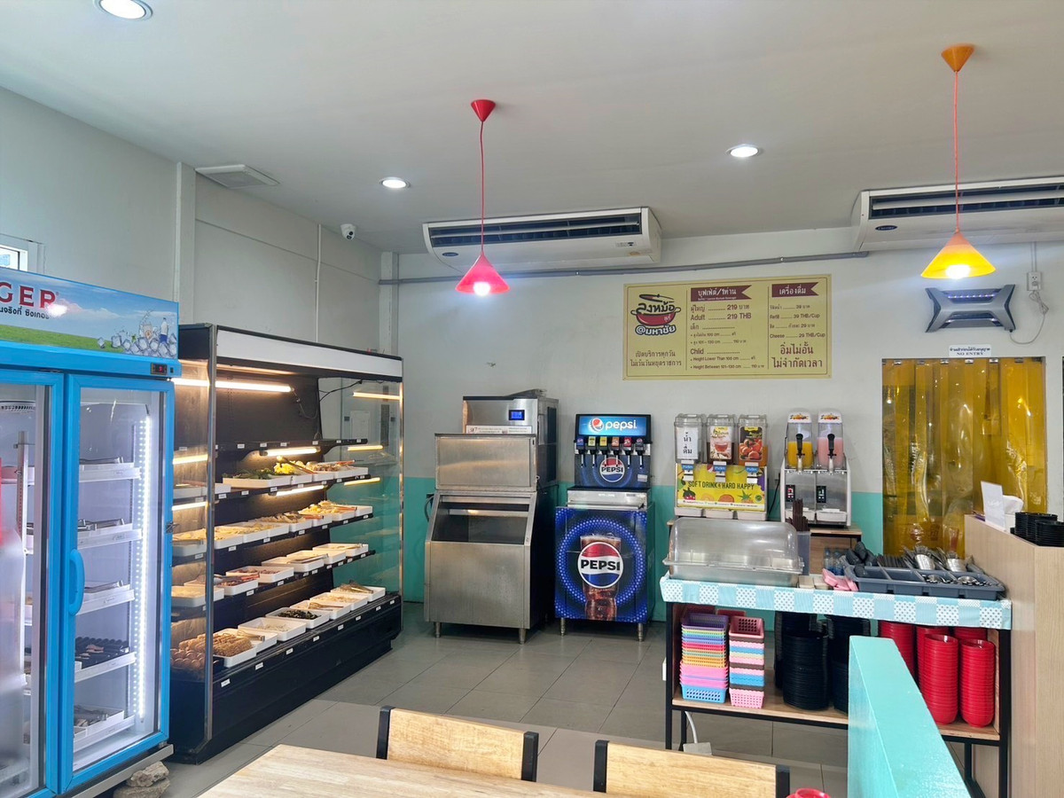 For LeaseholdRetail SpaceMahachai Samut Sakhon : Shabu shop for rent with Samut Sakhon brand, near Lotus, lots of parking, surrounding is a community.