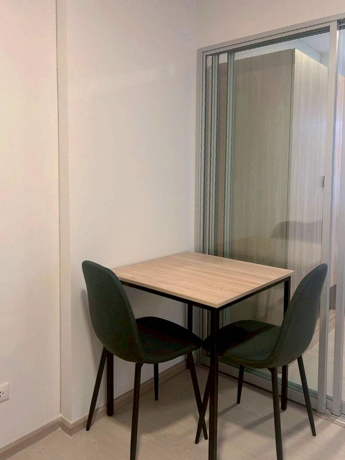 ให้เช่าคอนโดวิภาวดี ดอนเมือง หลักสี่ : ให้เช่า คอนโด Plum Condo แจ้งวัฒนะ-ดอนเมือง ขนาด 26 ตารางเมตร ห้องตกแต่งครบ พร้อมเข้าอยู่ แขวงทุ่งสองห้อง เขตหลักสี่ กรุงเทพมหานคร