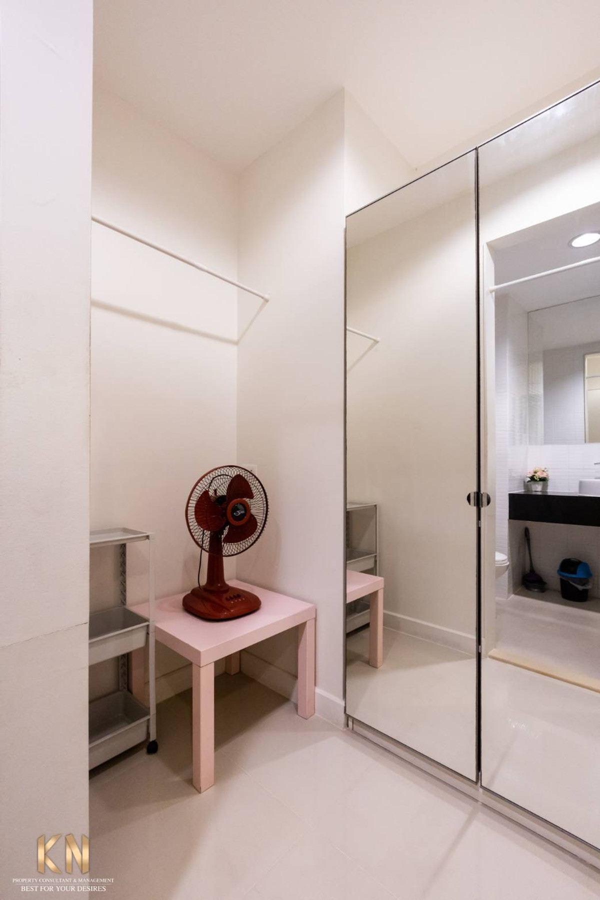 For RentCondoLadprao, Central Ladprao : Condo for rent, Ideo Lat Phrao 5, size 35 sq m., 9th floor.