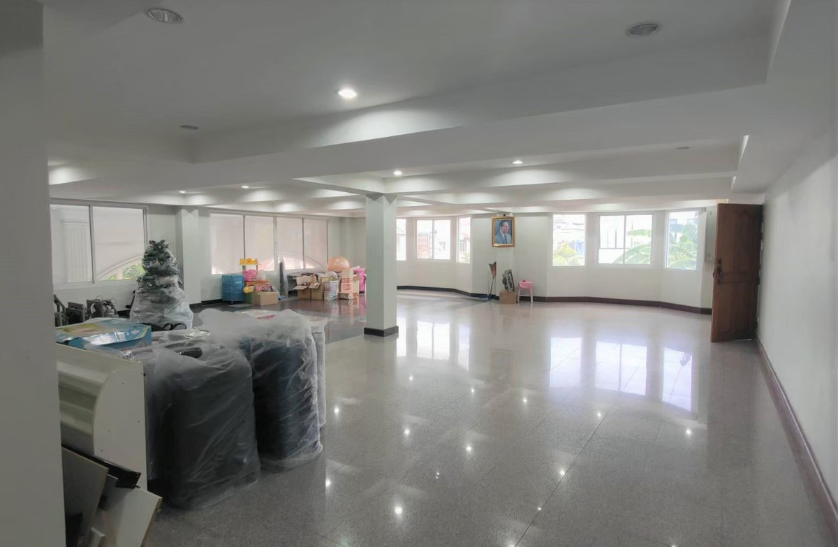 ให้เช่าโฮมออฟฟิศราษฎร์บูรณะ สุขสวัสดิ์ : โฮมออฟฟิต 2 อาคาร 6 คูหา ตกแต่งสวยงาม ให้เช่า ย่านพระราม2-พุทธบูชา ใกล้โรงพยาบาลบางปะกอก 9 อินเตอร์เนชั่นแนล เพียง 950 เมตร