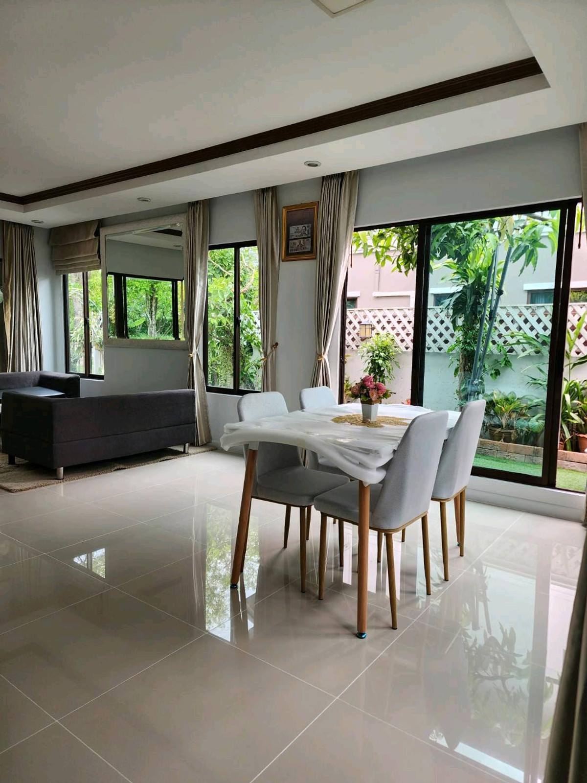 For RentPattanakan, Srinakarin : Twin house for rent 53,000 months.