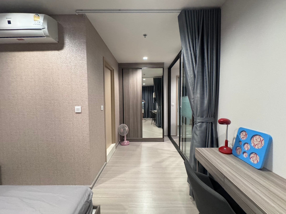 For RentCondoThaphra, Talat Phlu, Wutthakat : Life Sathorn Sierra condo near BTS Talat Phlu and MRT Tha Phra, very beautiful room, available and ready for rent.