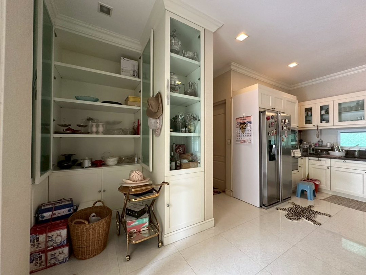 ขายบ้านบางนา แบริ่ง ลาซาล : ขายบ้านเดี่ยว 2 ชั้น หมู่บ้านนาราสิริ บางนา ทำเลดี เดินทางสะดวก