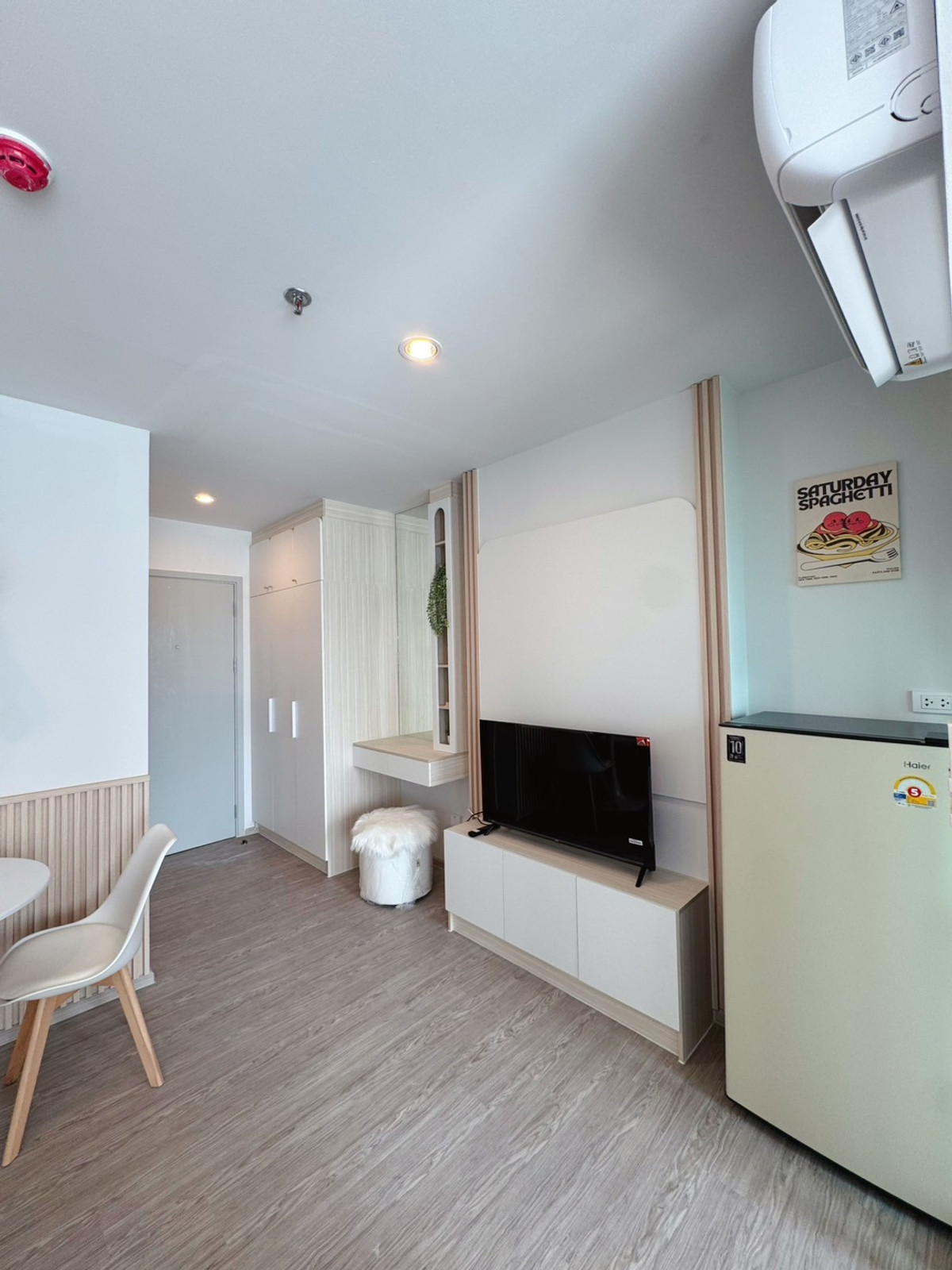 For RentCondoBangna, Bearing, Lasalle : 💥ST-7587💥Regent home bangna👉Line : @seecondo