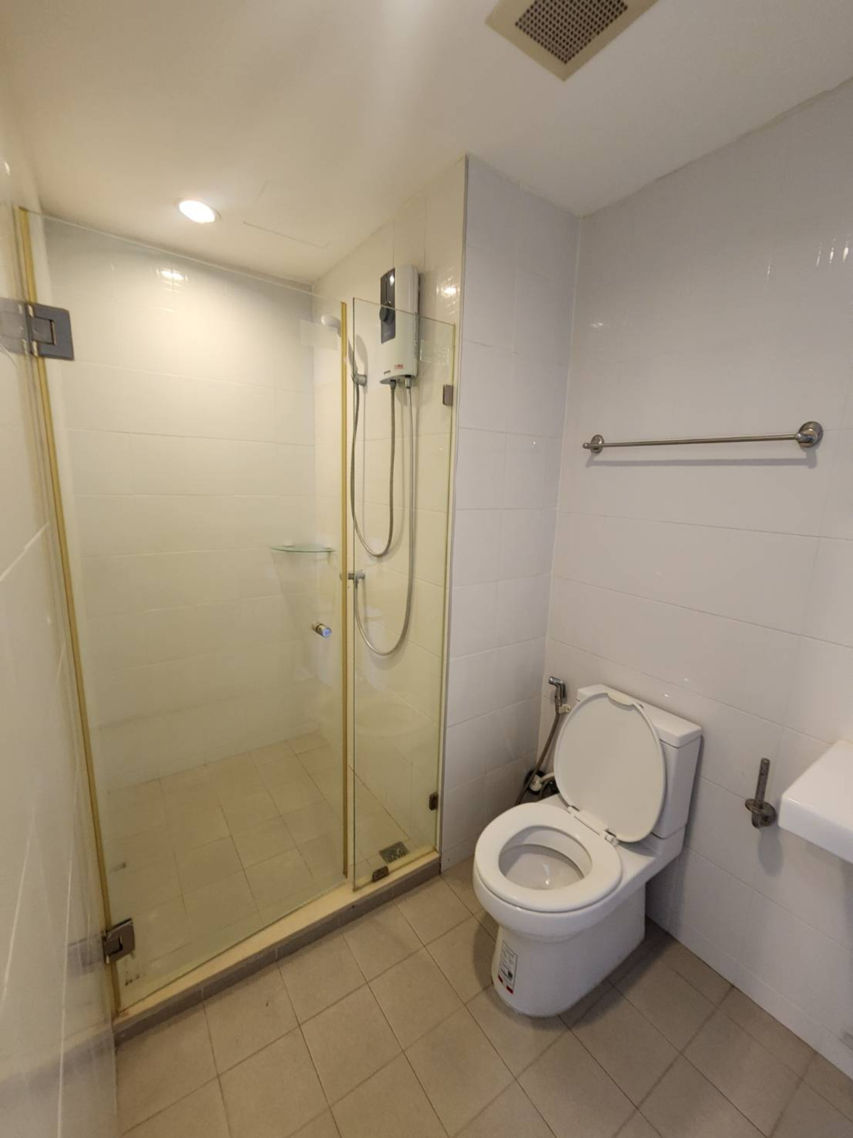 ให้เช่าคอนโดท่าพระ ตลาดพลู วุฒากาศ :  ให้เช่า  ห้องมุม  ไอดีโอ สาทร ท่าพระ ( Ideo sathorn thapra ) ติด BTS โพธิ์นิมิตร  300 เมตร พร้อมเฟอร์ + เครื่องซักผ้า +31 ตรม.  เพียง 13,000  บาท  