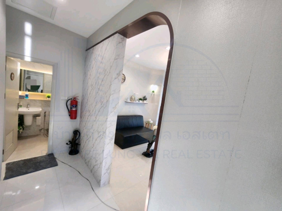 ให้เช่าทาวน์โฮมโชคชัย4 ลาดพร้าว71 : ให้เช่า Townhome Office ลาดพร้าว 73🌳☀️☀️ 拉普拉奥 73 号联排别墅办公室出租。