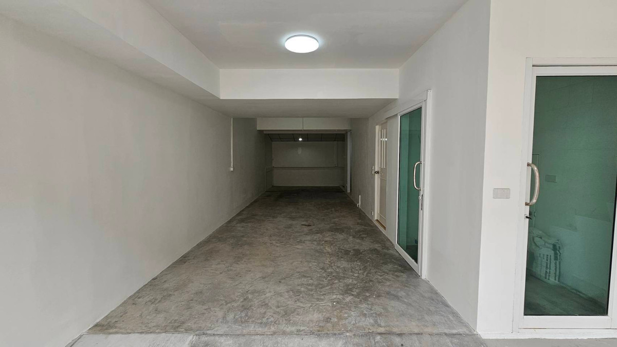 ขายทาวน์โฮมเลียบทางด่วนรามอินทรา : ทาวน์โฮม 3.5 ชั้น ทาวน์อินทาวน์ ใกล้โรงเรียนบดินทร์เดชา - โรงเรียนนานาชาติ เชื่อมต่อเส้นเลียบทางด่วนได้ทันที พร้อมเดินทางไปเอกมัย-ทองหล่อ 🚘