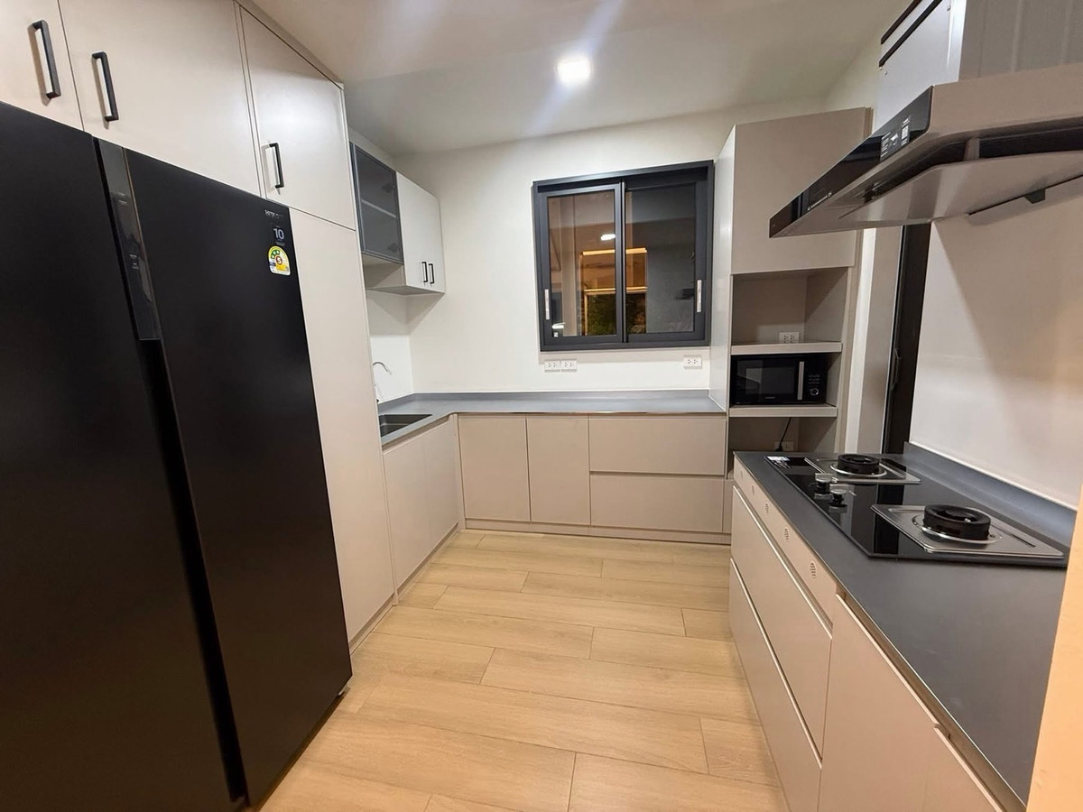 ขายบ้านวิภาวดี ดอนเมือง หลักสี่ : บ้านใหม่พร้อมสระส่วนตัว ขายต่ำกว่าทุน ทำเลดอนเมือง ใกล้สนามบิน ระบบ Smart Home ทั้งหลัง เหมาะอยู่อาศัย หรือ ปล่อยเช่า