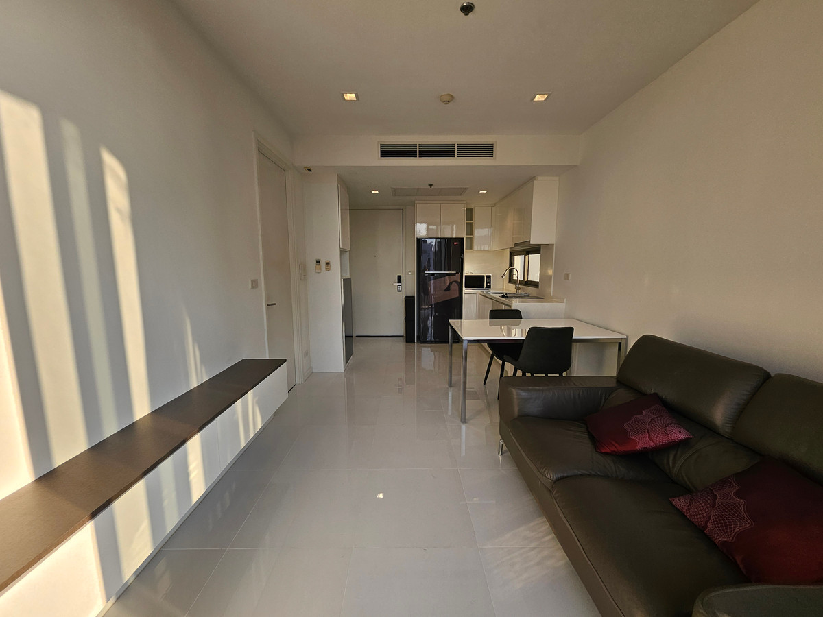 ให้เช่าคอนโดสาทร นราธิวาส : WFH แบบฟินๆ วิวเมืองสาทรแบบ Unblocked! Nara 9 ใกล้ BTS เพียงเอื้อมมือ 🚆