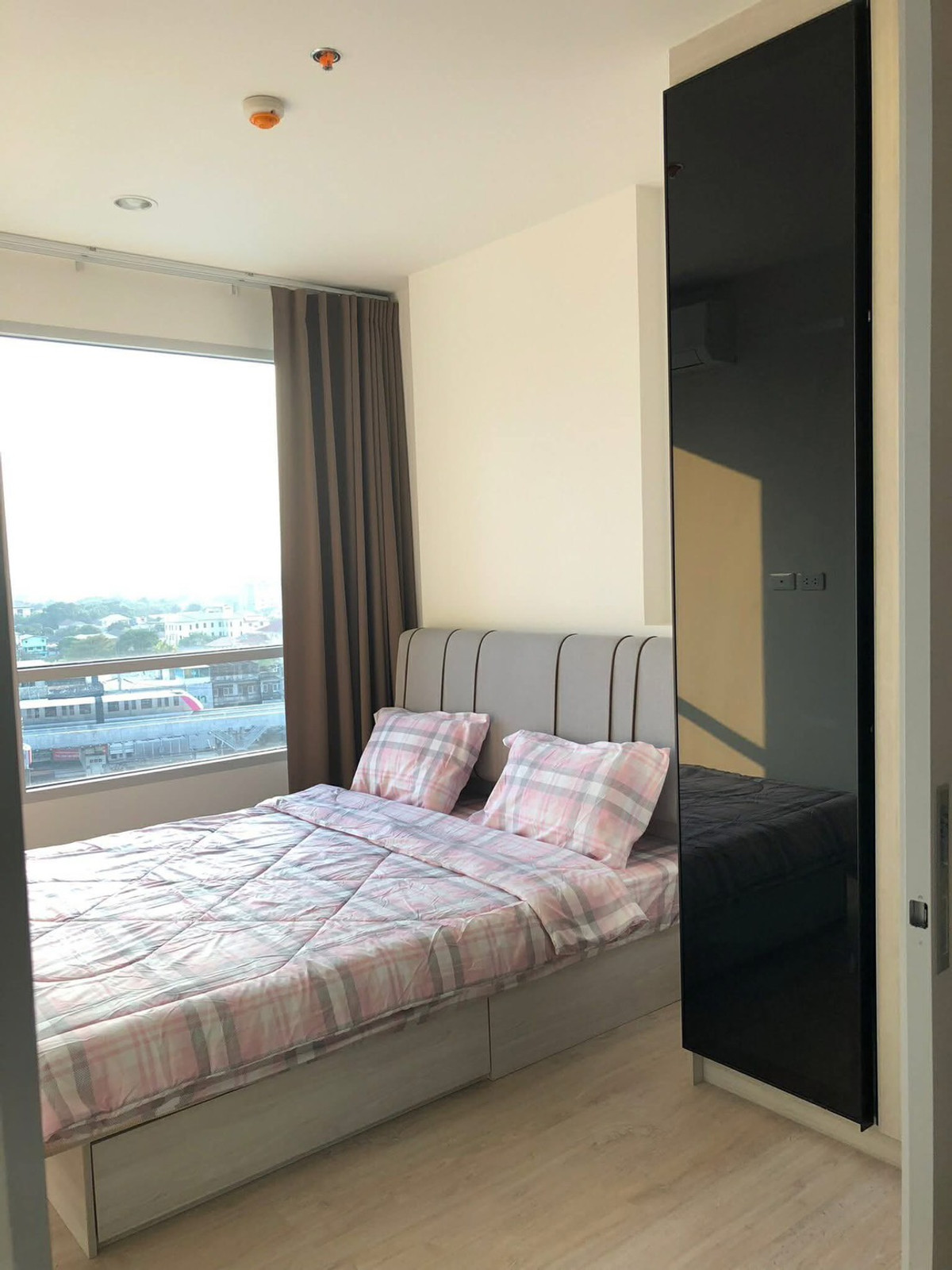 ให้เช่าคอนโดแจ้งวัฒนะ เมืองทอง :  🔥 ห้องสวยมาก พร้อมอยู่ ทำเลแจ้งวัฒนะ ‼️ ให้เช่า Niche Mono แจ้งวัฒนะ คอนโดทำเลดี เดินทางสะดวก ห้องแต่งครบ เฟอร์นิเจอร์ + เครื่องใช้ไฟฟ้าครบ พร้อมเข้าอยู่ทันที 📍 (ตอบแชทไว รับสายไวมาก)