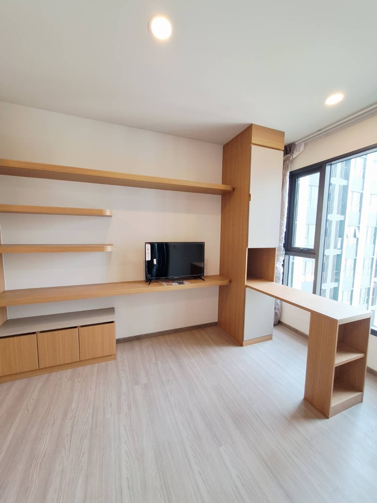 For RentCondoKhlongtoei, Kluaynamthai : Unit Available at Aspire Sukhumvit - Rama 4