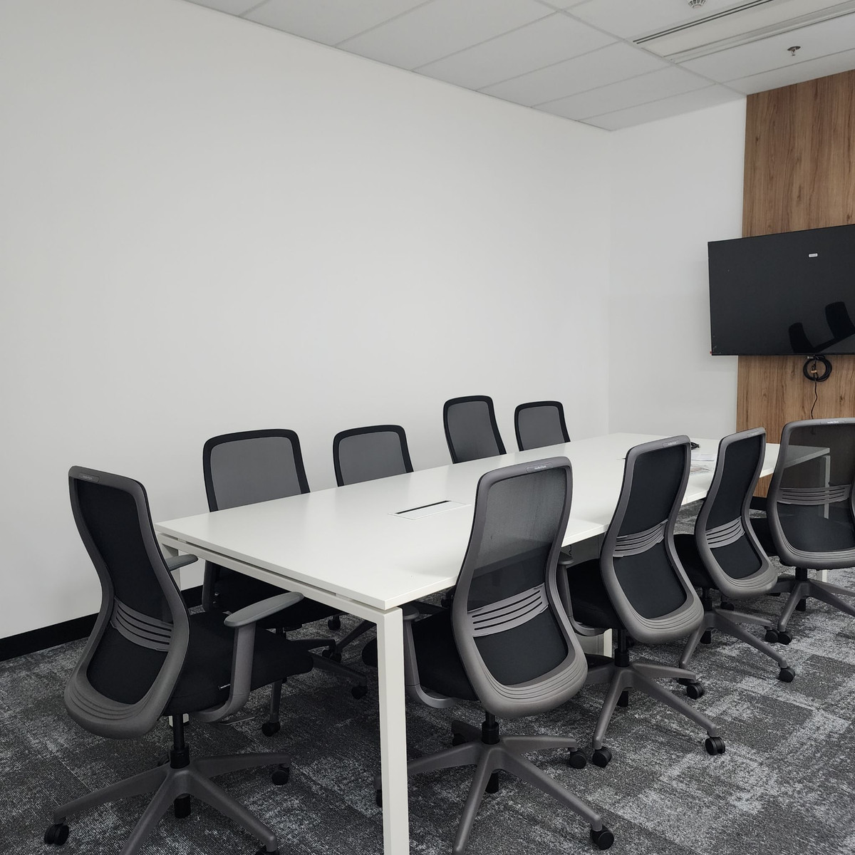 ให้เช่าสำนักงานสุขุมวิท อโศก ทองหล่อ : ออฟฟิศพร้อมใช้ พื้นที่ 116 sq.m  ติดรถไฟฟ้า สถานี นานา