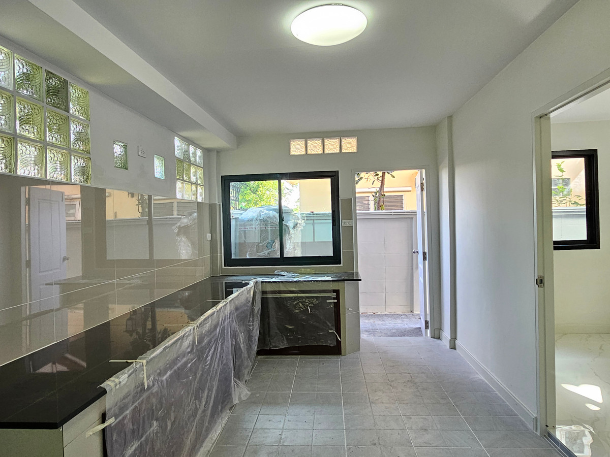 ขายบ้านพุทธมณฑล ศาลายา : ขาย!!! บ้านเดี่ยว 2 ชั้น พื้นที่ 62.3 ตร.วา @ หมู่บ้านสวนดอกไม้-ซ.บรมราชชนนี 105 เขตทวีวัฒนา, กรุงเทพฯ