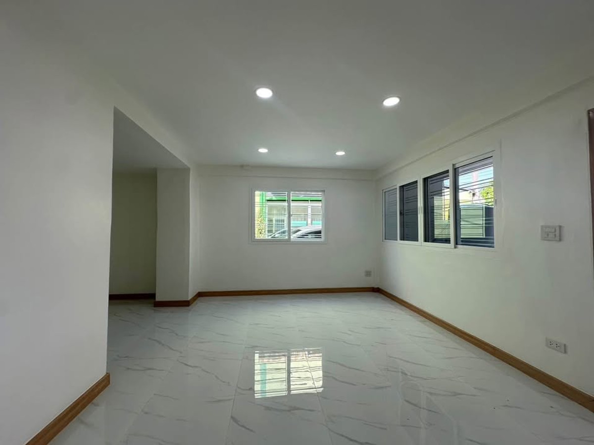 ให้เช่าทาวน์โฮมวิภาวดี ดอนเมือง หลักสี่ : 🏡หมู่บ้านศิริสุข 2 ชั้น  ดอนเมือง ( N1-1192 ) 📍ทาวน์โฮม เนื้อที่ 25 ตารางวาช่างอากาศอุทิศ 20  ✨(รีโนเวทใหม่ทั้งหลัง)  พร้อมเฟอร์นิเจอร์ทั้งหลัง🏡