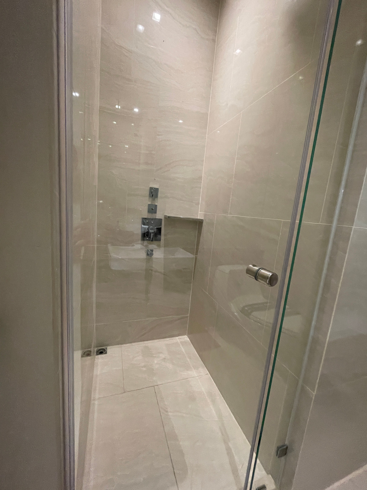 ขายคอนโดสีลม ศาลาแดง บางรัก : [THE PEAK OF SILOM] ASHTON SILOM – Rare 2BR Unit | ชั้น 32 วิวขอบฟ้า ประสบการณ์อยู่คอนโดที่เหมือนอยู่บ้าน 