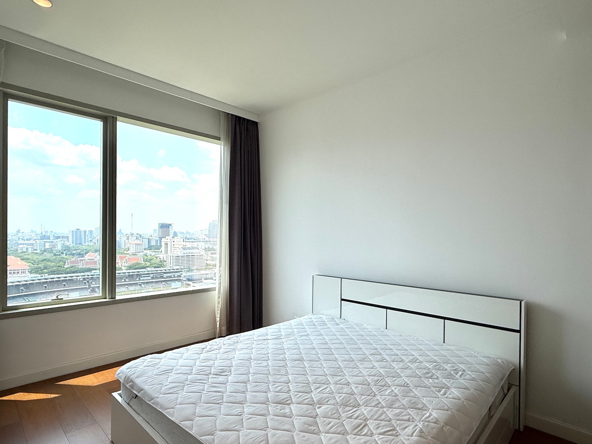 ให้เช่าคอนโดวิทยุ ชิดลม หลังสวน : คอนโด 3 ห้องนอน วิวสวน sport club ใกล้ BTS ราชดำริ