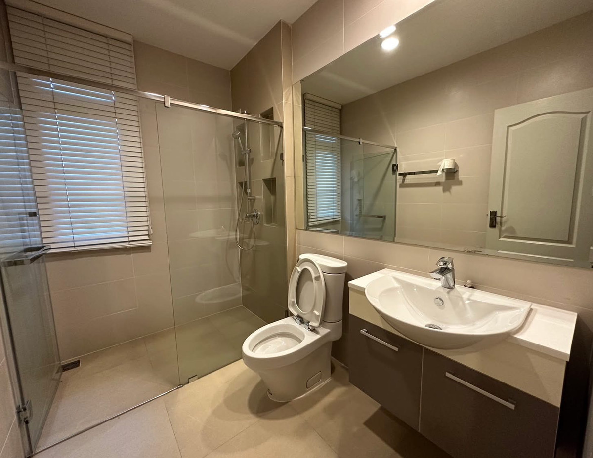 ขายบ้านนวมินทร์ รามอินทรา : แกรนด์ บางกอก บูเลอวาร์ด รัชดา - รามอินทรา 2 / 4 ห้องนอน (ขาย), Grand Bangkok Boulevard Ratchada - Ramindra 2 / 4 Bedrooms (FOR SALE) MNT031