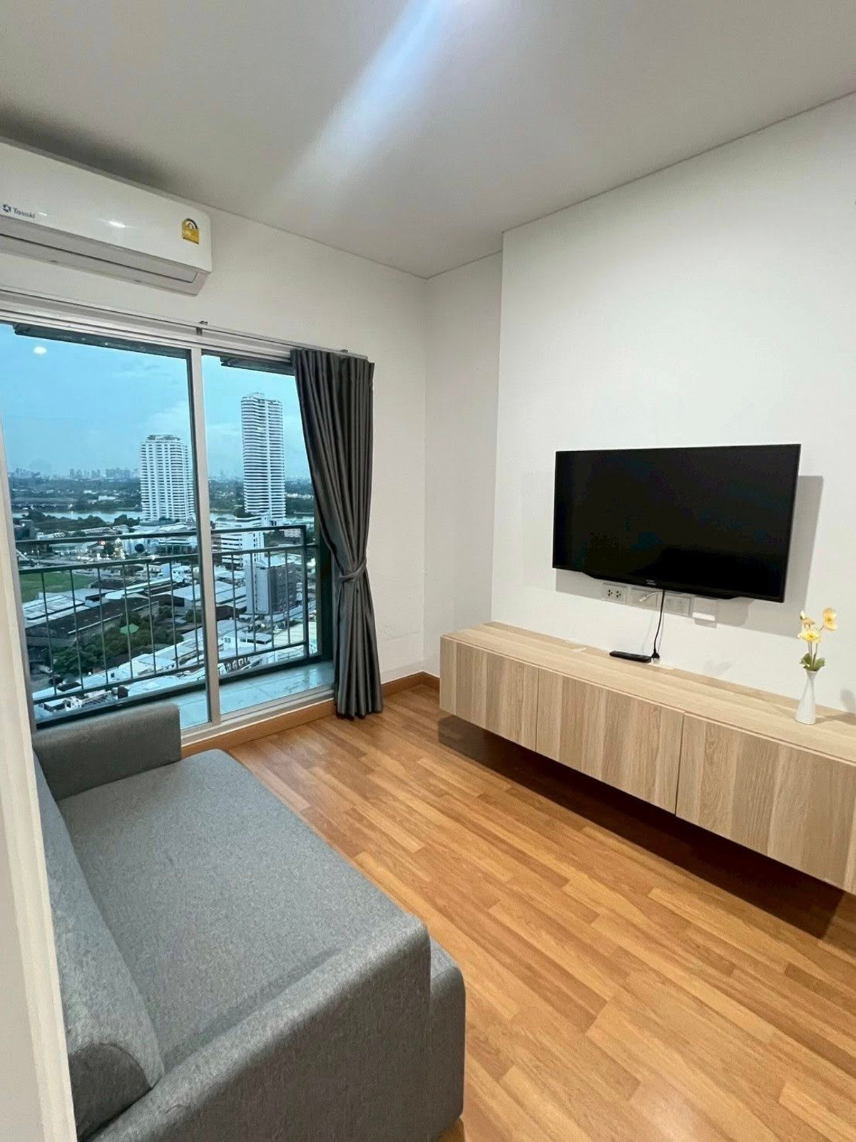 ให้เช่าคอนโดพระราม 3 สาธุประดิษฐ์ : ให้เช่า Lumpini Place Rama 3-Riverview เช่าระยะสั้นได้! 6 เดือนก็ราคาเดิม ห้องแต่งครบชั้นสูง ลุมพินี พระราม 3