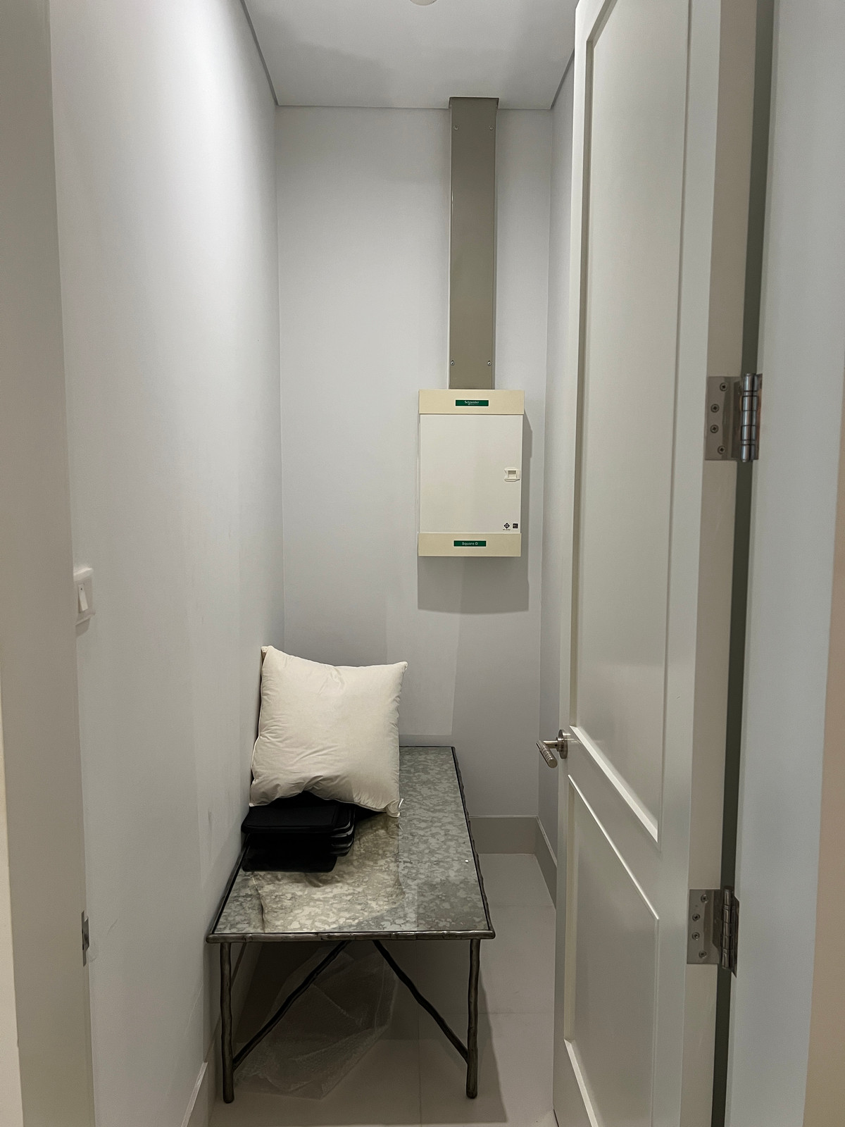 ขายคอนโดสาทร นราธิวาส : 🚨🔥 ขายด่วน | Ritz-Carlton Residences | 3 นอน | 211 ตร.ม. | ชั้น 28 | 65 ล้าน ALL-IN ⚡ ไม่มีค่าโอน ⚡ ไม่มีภาษี ⚡ ไม่มีค่าใช้จ่ายเพิ่ม | ~308K/ตร.ม. เทียบตลาด 440K/ตร.ม. 💰 ต่ำกว่าตลาด 30% 🏙️