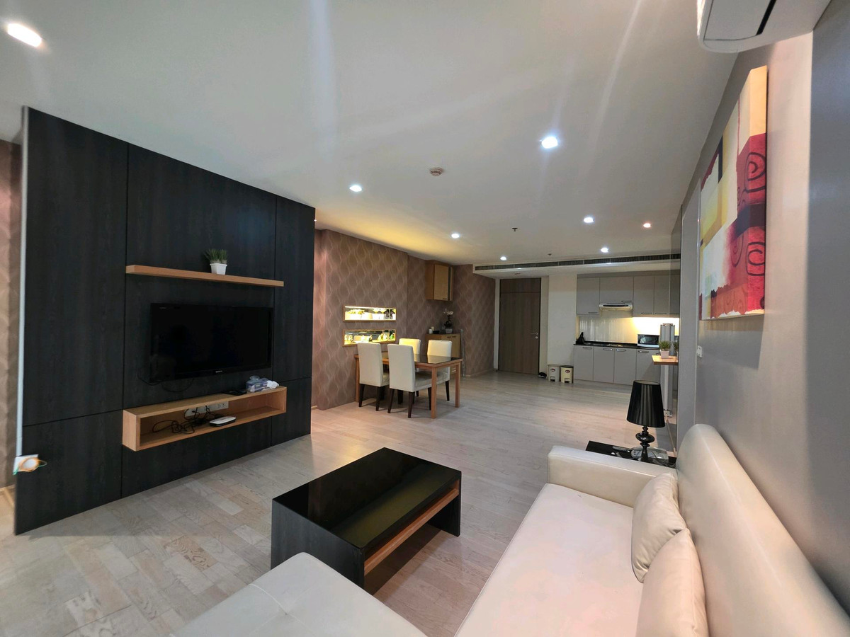 ให้เช่าคอนโดสุขุมวิท อโศก ทองหล่อ : Noble Remix📍 Rare Item!
 88 ตร.ม. ใจกลางทองหล่อ  