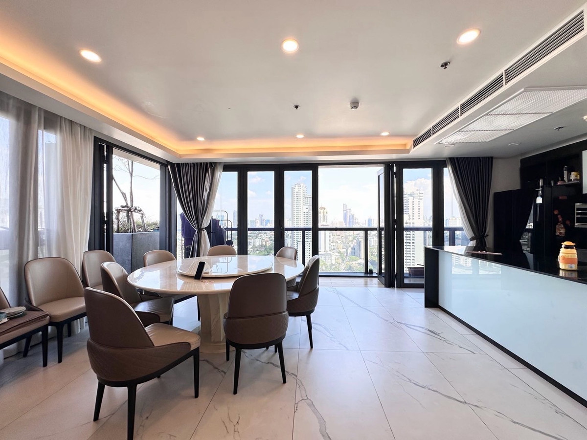 For RentCondoSukhumvit, Asoke, Thonglor : 3 bedrooms, Siamese Exclusive 31, 21st floor, ready to move in.