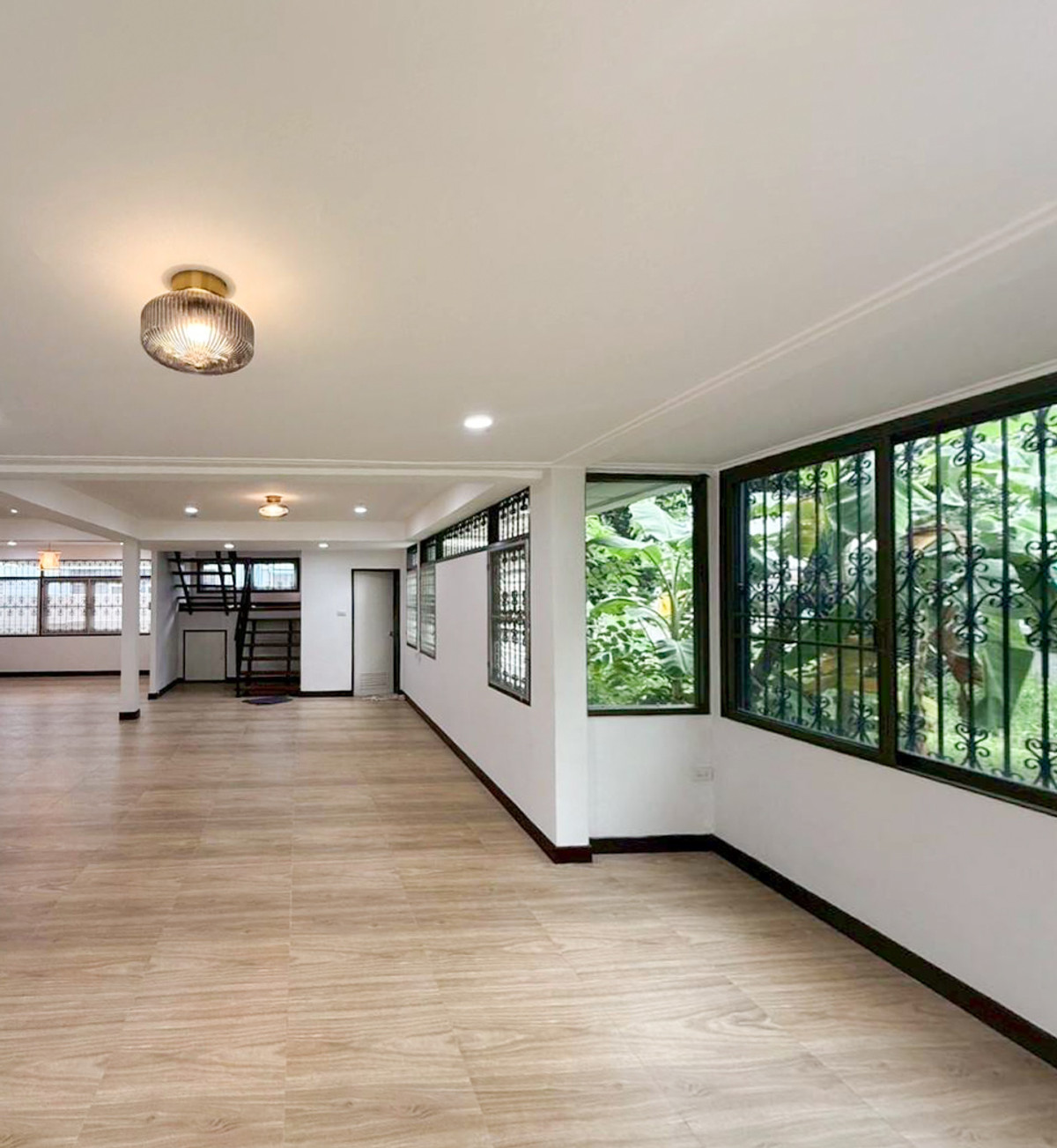 ขายบ้านรามคำแหง หัวหมาก : บ้านเดี่ยวขายพร้อมผู้เช่า ใกล้รถไฟฟ้า YL แยกลำสาลี ทะลุได้ทั้ง กรุงเทพกรีฑา - รามคำแหง - ลาดพร้าว 