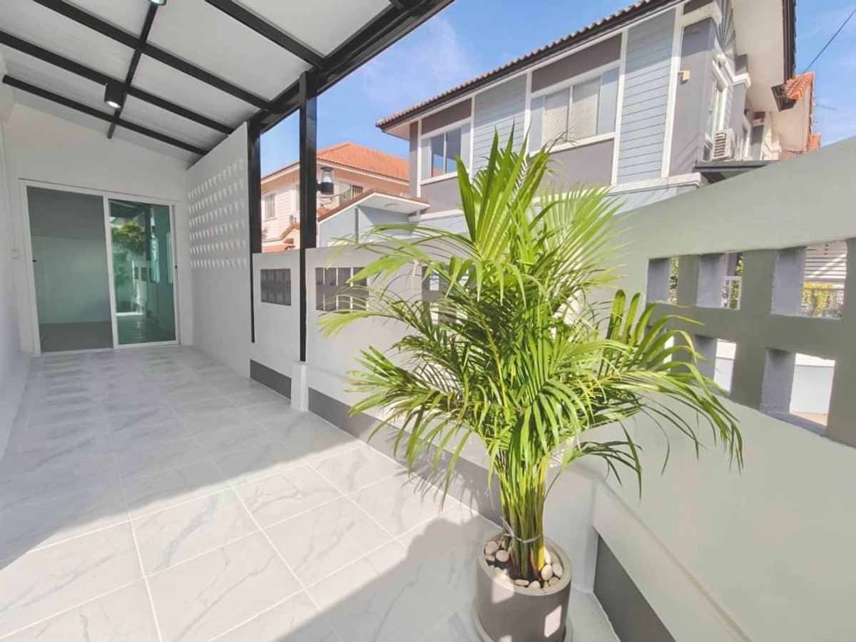 ขายทาวน์โฮมนนทบุรี บางใหญ่ บางบัวทอง : ขายทาวน์เฮ้าส์พฤกษา 33 วัดลาดปลาดุก หลังมุม 22 ตร.ว. แต่งใหม่พร้อมเฟอร์ฯ ฟรีโอน