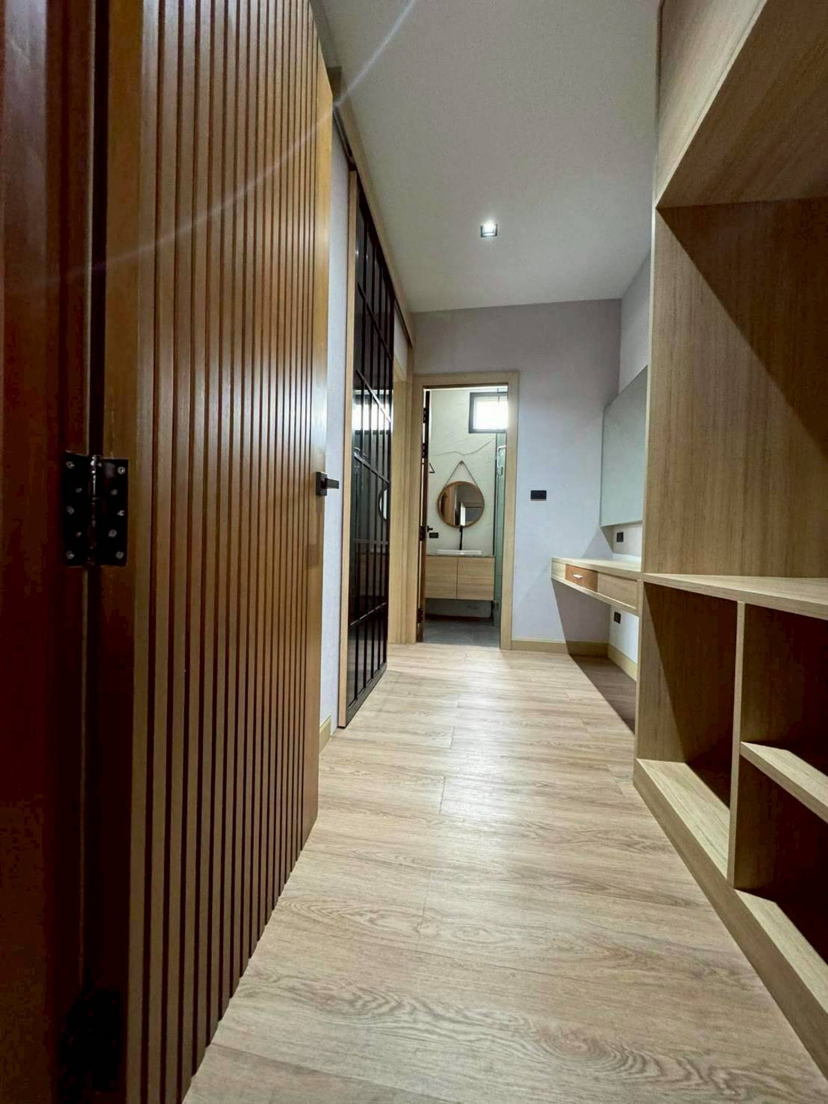 ขายสระบุรี : ขายบ้านพูลวิลล่า สร้างใหม่ พร้อมอยู่ เหมาะอยู่อาศัยเป็นบ้านพักตากอากาศ หรือ ปล่อยเช่า เป็นรายวัน สังคมคุณภาพ บรรยากาศร่มรื่นเงียบสงบ ตำบลมิตรภาพ อำเภอมวกเหล็ก สระบุรี ติดสนามกอล์ฟเซอร์เจมส์  อุทยานแห่งชาติเขาใหญ่