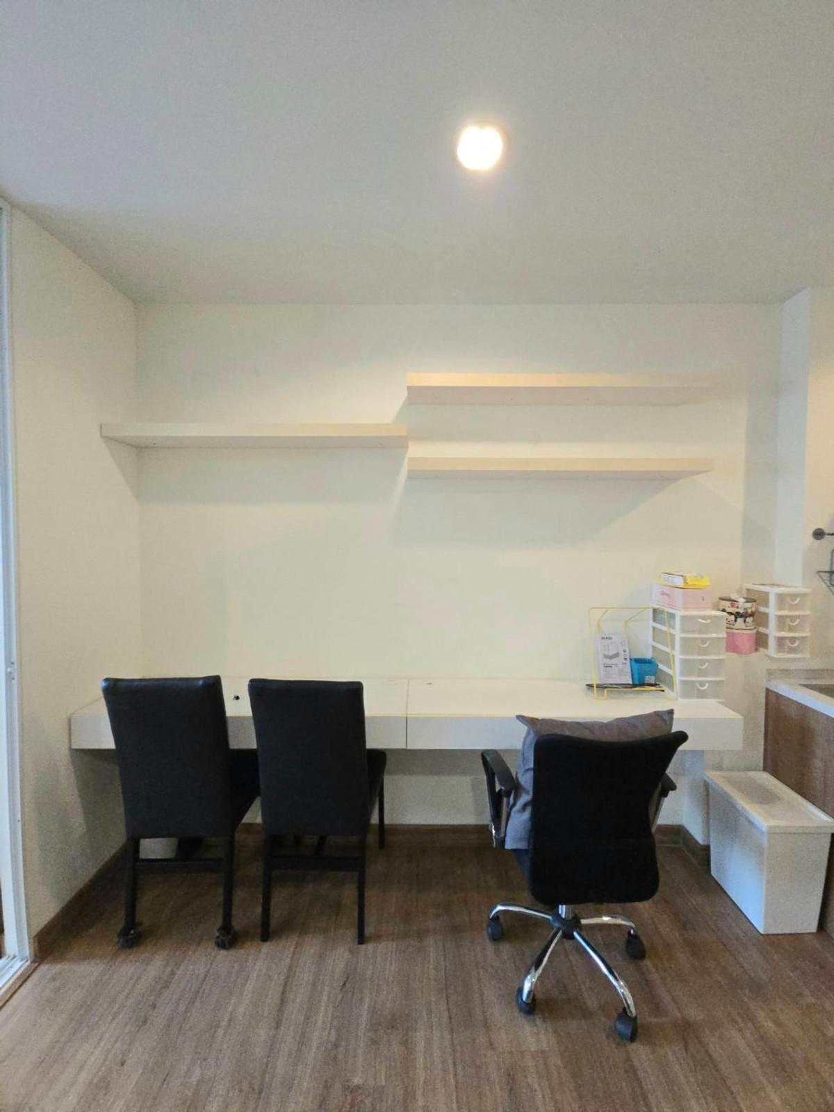 For RentCondoRattanathibet, Sanambinna : 𝗧𝗵𝗲 𝗖𝗼𝗻𝗻𝗲𝘅𝗶𝗼𝗻 𝗖𝗼𝗻𝗱𝗼 Available, ready to move in, 4th floor room, complete with electrical appliances.