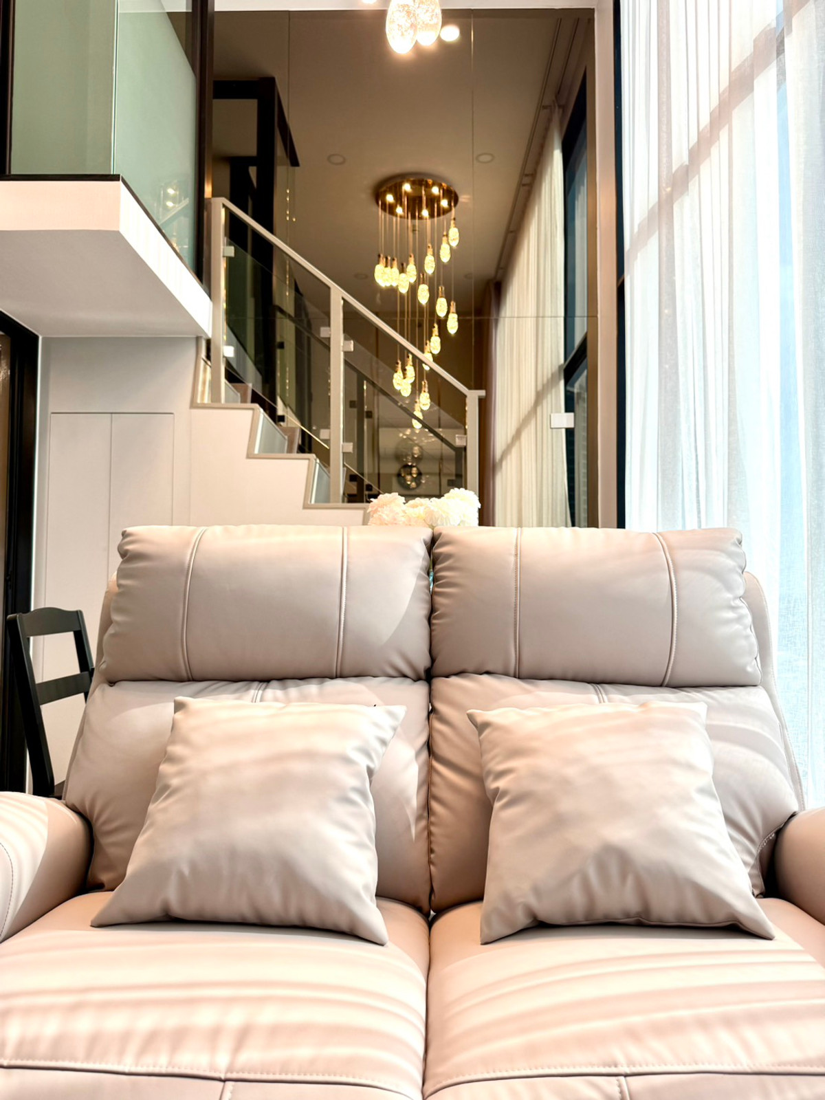 For RentCondoOnnut, Udomsuk : 🏙️ For rent KnightsBridge Space Sukhumvit – Rama 4 ✨ Beautiful room, high ceiling, Duplex style, comfortable, very good location.