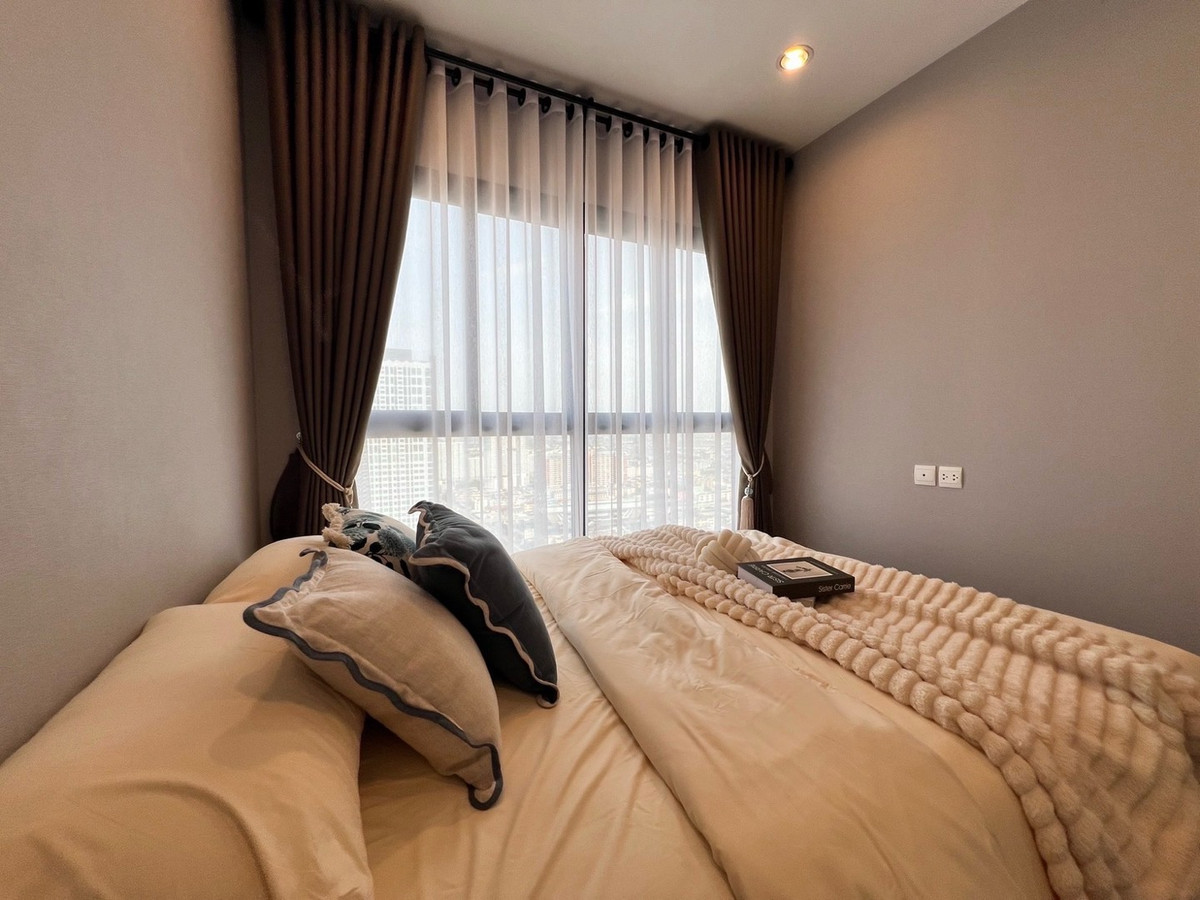 For RentCondoRamkhamhaeng, Hua Mak : For rent: The Tree Hua Mak, next to Lam Sali intersection, 300 meters.