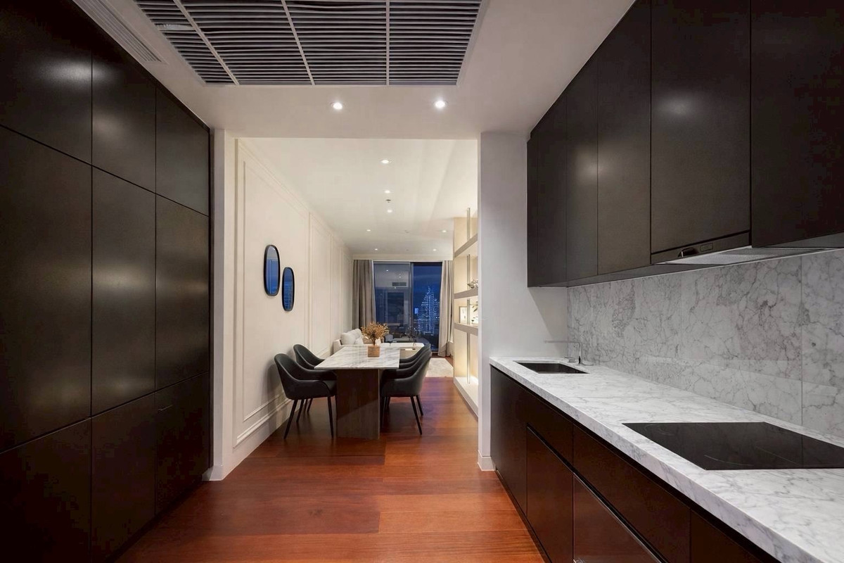 For RentCondoSukhumvit, Asoke, Thonglor : For Rent ◈ KHUN by YOO Thonglor ◈ Type: 1 Bedroom | 1 Bathroom • Size: 50 sq.m.• Floor: 14 • Located in the heart of Thonglor, directly opposite J Avenue • Balcony with Thonglor road view (suitable for laundry drying)