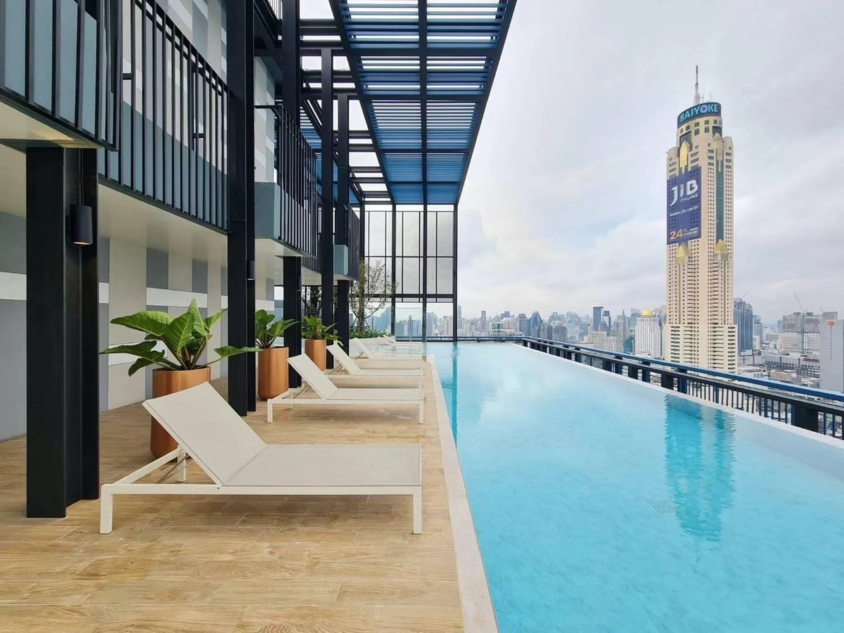 For RentCondoRatchathewi,Phayathai : XT Phayathai | High Floor Living in the Heart of Phayathai one bedroom condo rent 23,000 thb