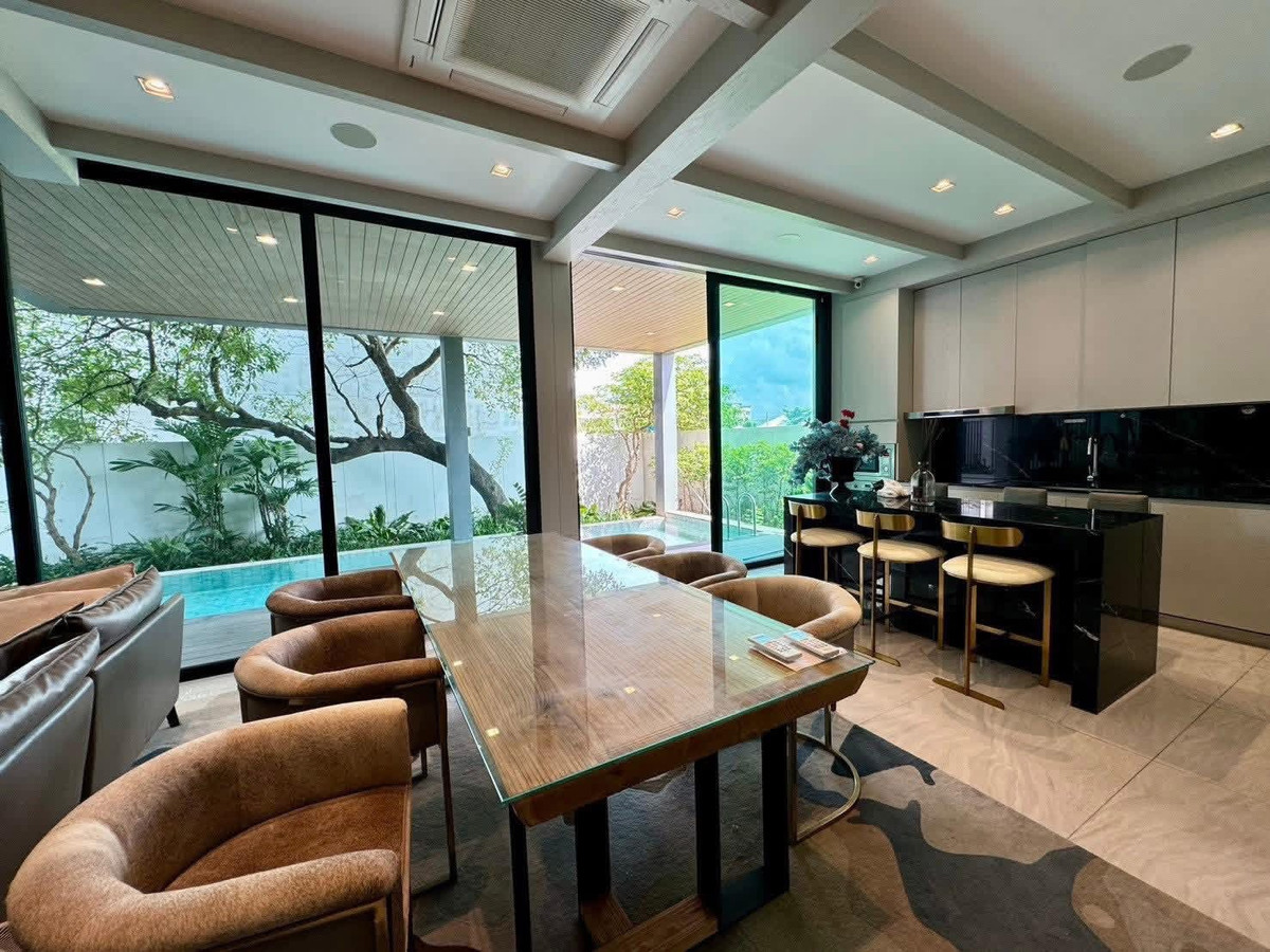 For RentHouseOnnut, Udomsuk : Ava Residence Sukhumvit77 for rent 4beds 6baths 72sqw or 450sqm 230,000 Baht per month