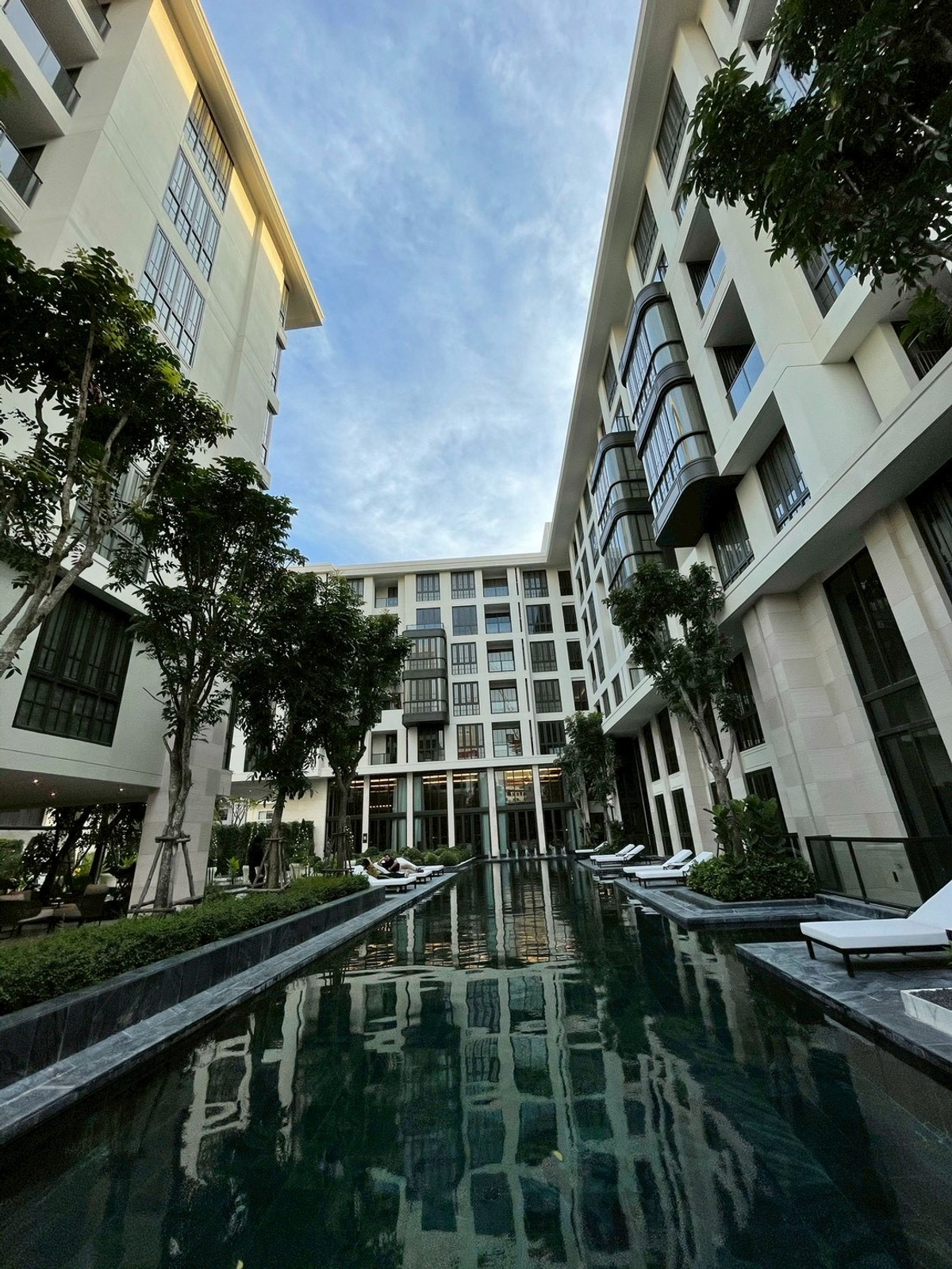 For RentCondoSukhumvit, Asoke, Thonglor : 96923 - Condo for rent, The Reserve Sukhumvit 61, modern classic style, ready to move in.