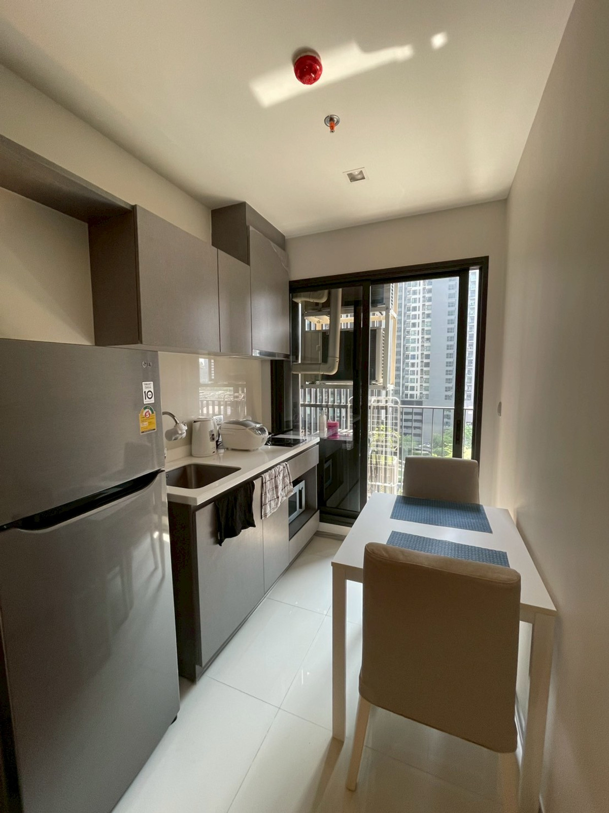 ขายคอนโดพระราม 9 เพชรบุรีตัดใหม่ RCA : FQ ขายคอนโด Life Asoke Hype ราคา 4,200,000 บาท [MPs260401]