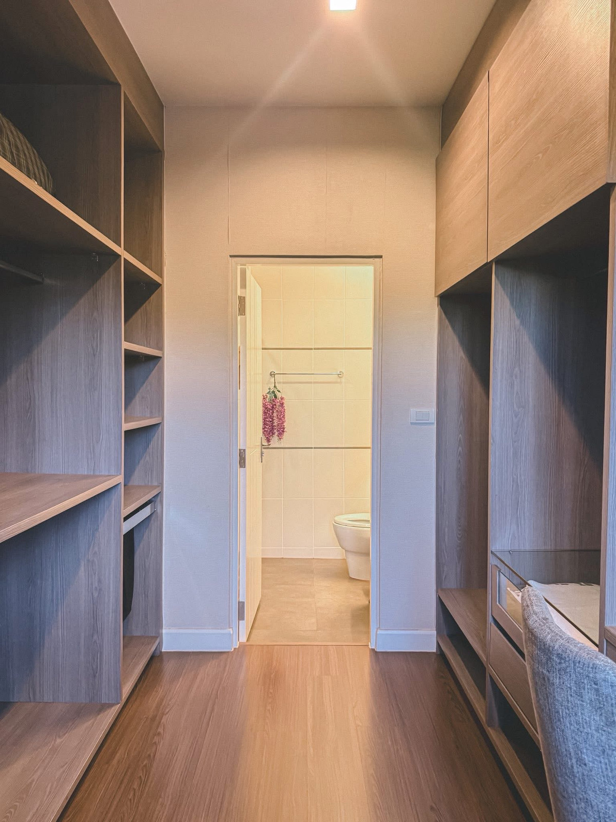 ขายบ้านบางนา แบริ่ง ลาซาล : ขายด่วนบ้านเดี่ยว 📍 Burasiri Wongwaen-On Nut 📍 3 ห้องนอน 3 ห้องน้ำ เฟอร์นิเจอร์ครบชุด