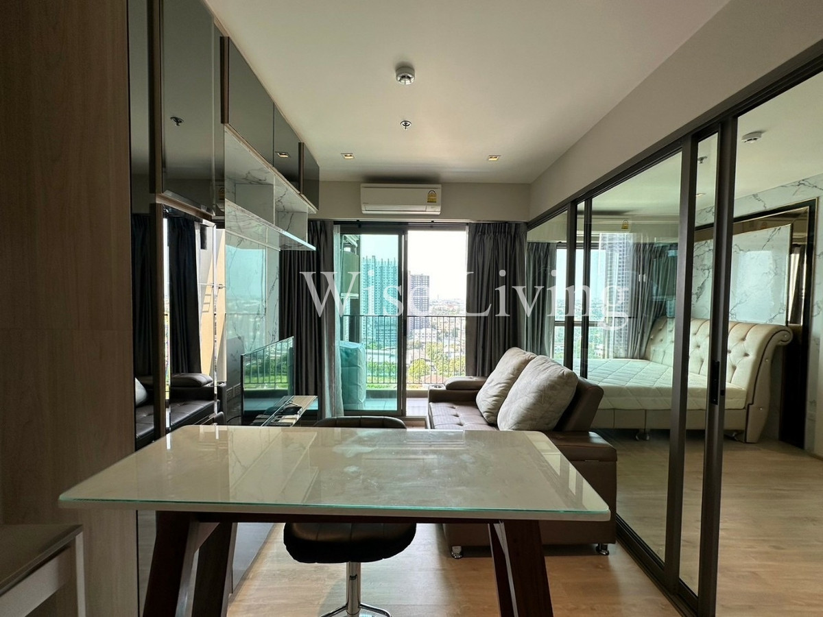 For SaleCondoThaphra, Talat Phlu, Wutthakat : Urgent sale, 32.86 sq m, 3.59 million, Whizdom Tha Phra, excellent location, next to Talat Phlu BTS.