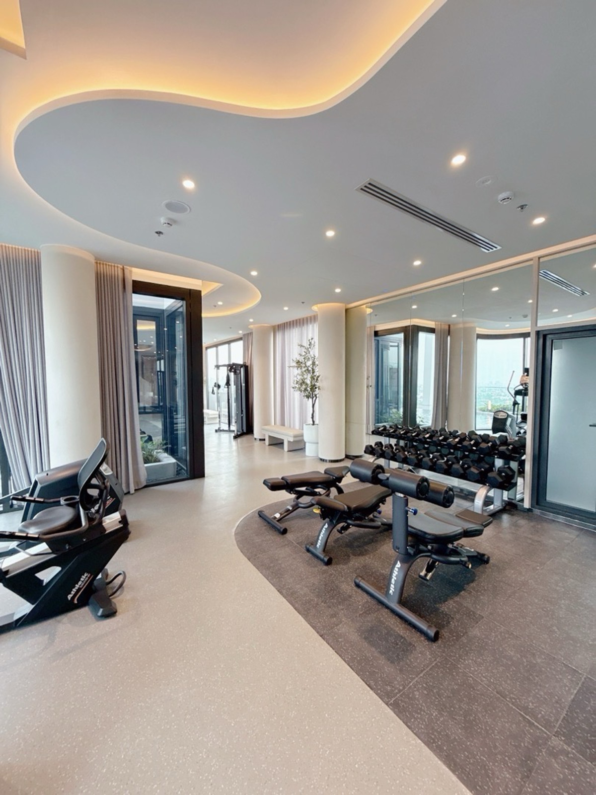 For SaleCondoKasetsart, Ratchayothin : 𝐂𝐎𝐁𝐄 Kaset Sripatum 𝐅𝐑𝐄𝐄 down payment 𝐎 baht, installments 𝟗,𝟓𝟎𝟎/month, new room from the project, best price.