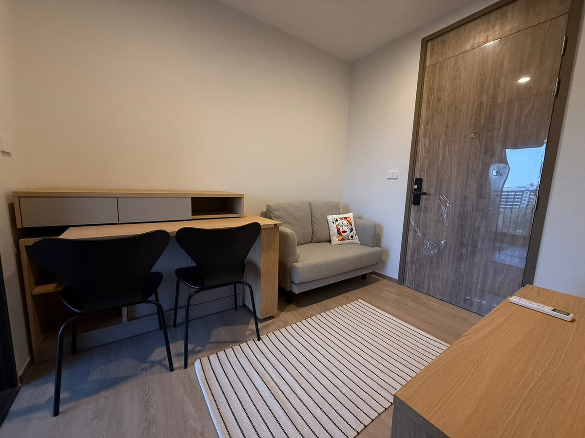 For RentCondoYothinpattana,CDC : 🐶🐱 Pet Friendly, very hard to find, hurry and reserve before it's gone!! For rent, Noble Create, beautiful condo, good location, pets allowed, fully decorated room, furniture + complete electrical appliances. Ready to move in immediately 📍