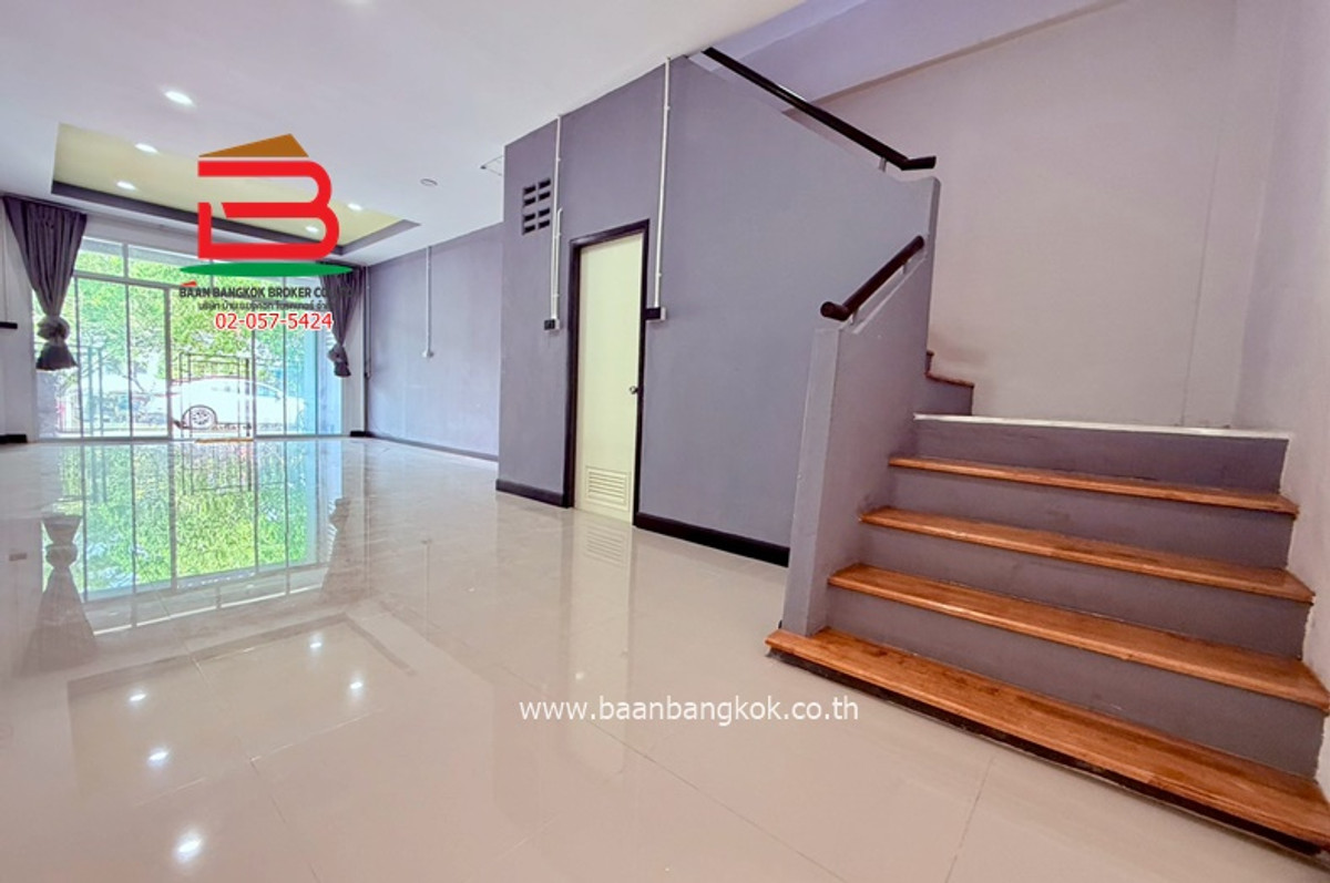 ขายทาวน์โฮมนนทบุรี บางใหญ่ บางบัวทอง : ทาวน์เฮ้าส์ พฤกษา 3 (ใกล้เซ็นทรัลเวสต์เกต) เนื้อที่ 16 ตรว. ตำบลบางคูรัด อำเภอบางบัวทอง จังหวัดนนทบุรี