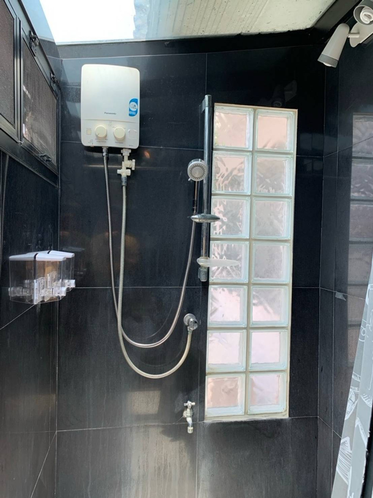 ให้เช่าบ้านพัฒนาการ ศรีนครินทร์ : ให้เช่าบ้านเดี่ยว บ้านอยู่สบาย ใกล้ โรงเรียนนานาชาติเวลลิงตัน เพียง 3 นาที