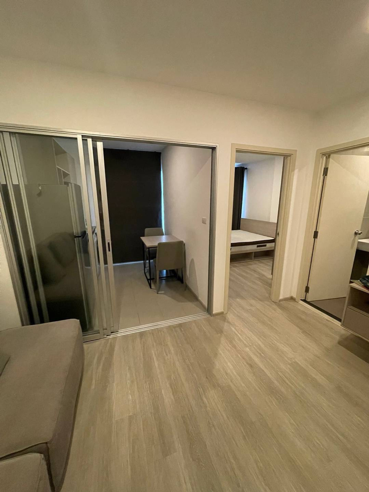 ให้เช่าคอนโดท่าพระ ตลาดพลู วุฒากาศ :  ⭐️ Elio Sathorn - Wutthakat ⭐️ 1 ห้องนอน ขนาด 33 ตรม. มีเฟอร์นิเจอร์ครบครัน