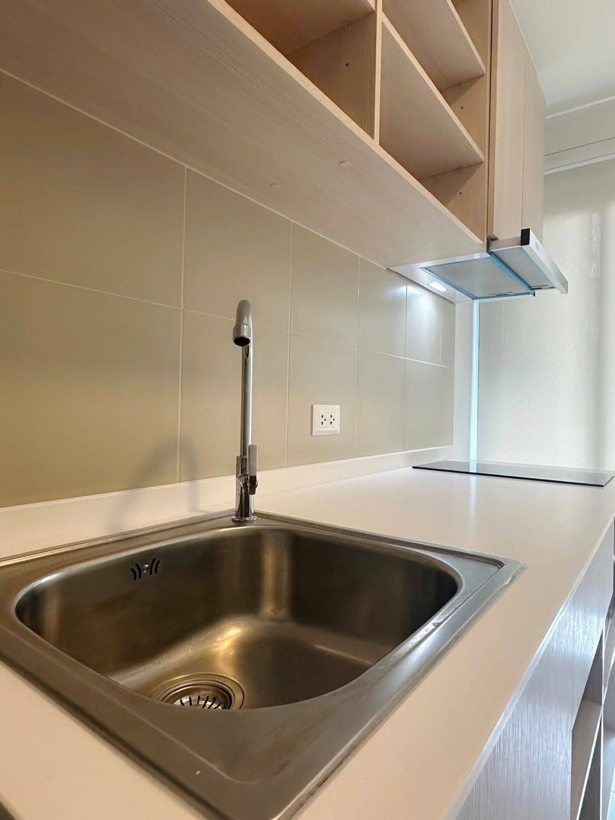 ให้เช่าคอนโดโชคชัย4 ลาดพร้าว71 : #E384 🎉060469 ให้เช่าคอนโด Chewathai Hallmark Ladprao - Chokchai 4 Phase 2