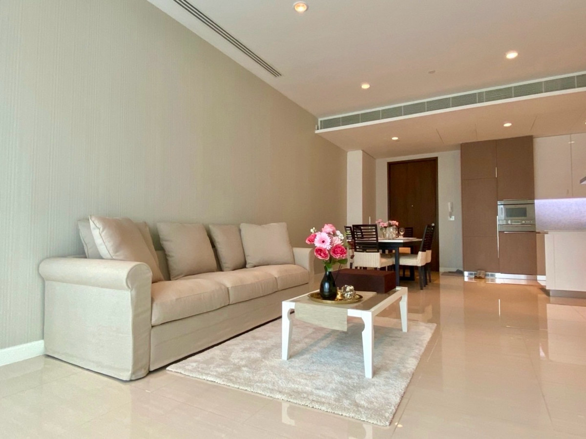 CondoWitthayu, Chidlom, Langsuan, Ploenchit : Spacious 2 Bedroom Luxury Condo in Ratchadamri Near Lumpini Park Ideal for Investment and High Rental Demand