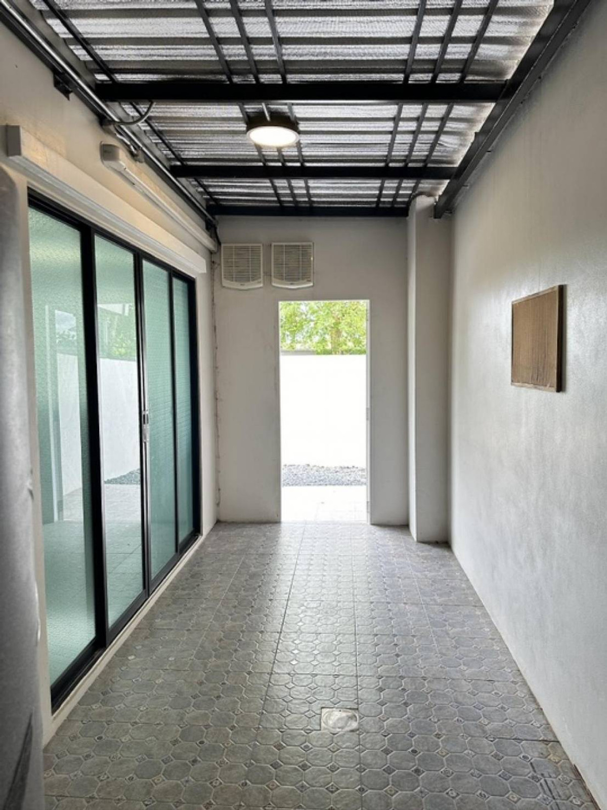 For RentTownhomeChaengwatana, Muangthong : Townhome for rent, The Connect 41 Chaengwattana - Tiwanon, near Impact Muang Thong Thani, only 5 minutes.