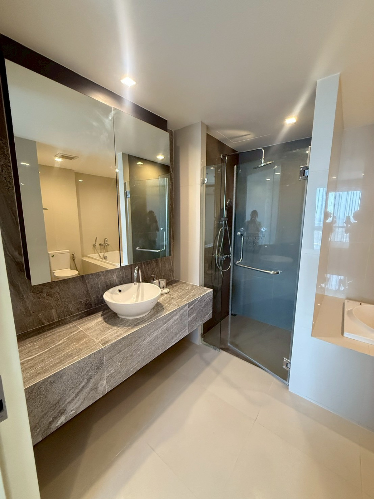 For RentCondoNonthaburi, Bang Yai, Bangbuathong : Condo GROW Rattanathibet, new, beautiful room, available and ready for rent, 2 bedrooms, 2 bathrooms, please inquire.